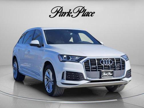 2022 Audi Q7 45 Premium