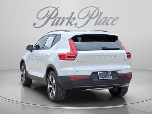 Crystal White 2026 Volvo XC40 Plus, B5 AWD Gas (mild hybrid), Dark