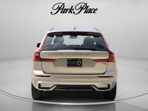 Bright Dusk Metallic 2026 Volvo XC60 B5 Plus