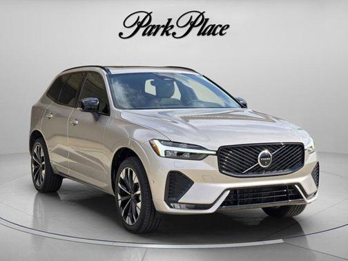 Bright Dusk Metallic 2026 Volvo XC60 B5 Plus