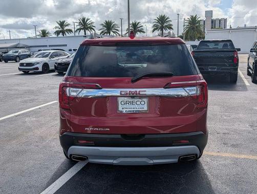 Volcanic Red Tintcoat 2023 GMC Acadia FWD SLT
