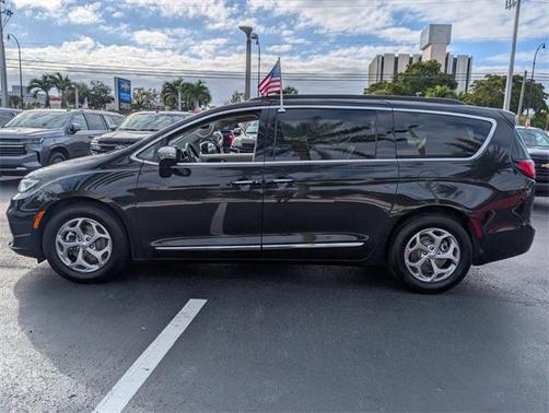 2023 Chrysler Pacifica Limited
