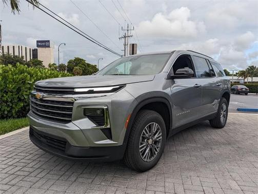 2025 Chevrolet Traverse LT
