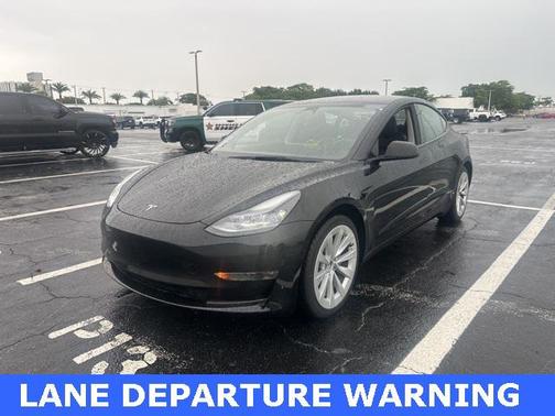2022 Tesla Model 3 Standard Range