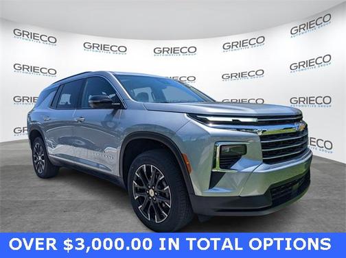 2025 Chevrolet Traverse LT