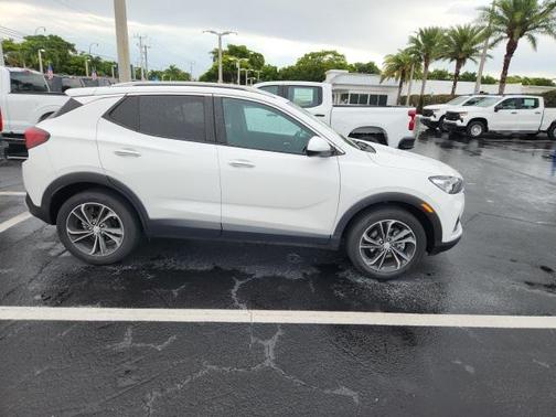 2022 Buick Encore GX Select