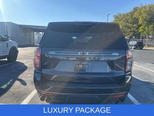 2022 Chevrolet Suburban 4WD Z71