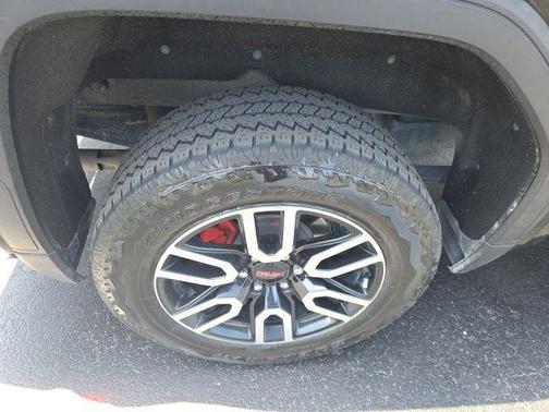 Onyx Black 2023 GMC Sierra 1500 AT4
