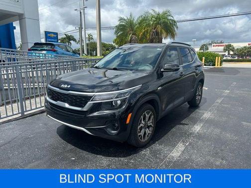 Cherry Black 2023 Kia Seltos EX