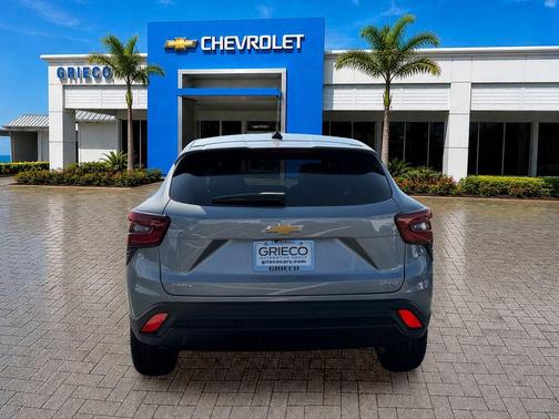 Sterling Gray Metallic 2026 Chevrolet Trax LS