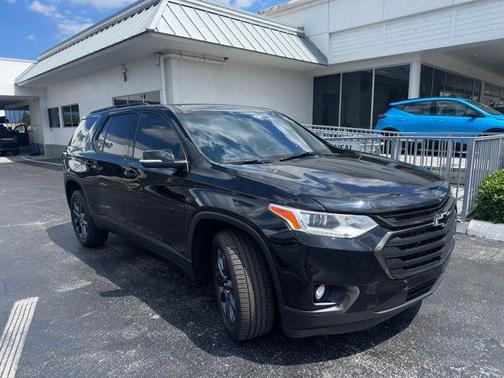 Mosaic Black Metallic 2021 Chevrolet Traverse RS