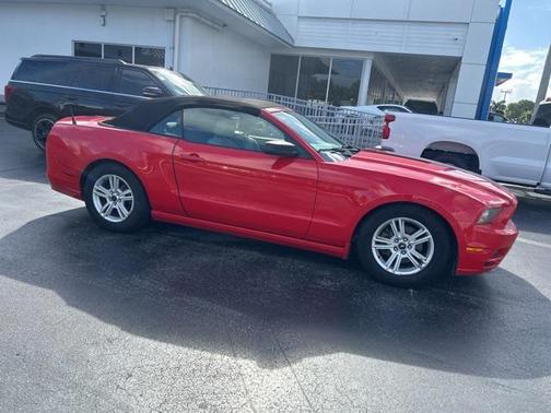 2014 Ford Mustang V6