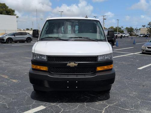 Summit White 2020 Chevrolet Express 2500 RWD 2500 Regular Wheelbase WT