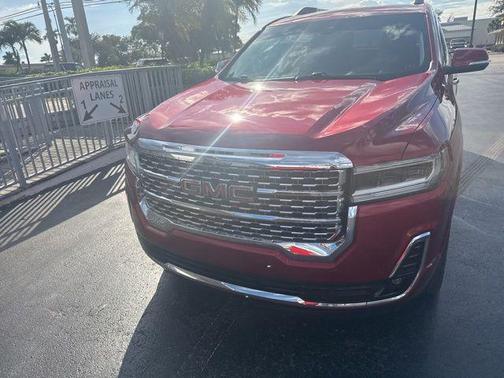 2023 GMC Acadia Denali