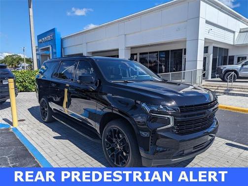 2023 Chevrolet Suburban RST