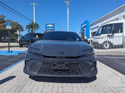 2025 Toyota Camry SE