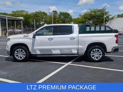 Iridescent Pearl Tricoat 2024 Chevrolet Silverado 1500 LTZ