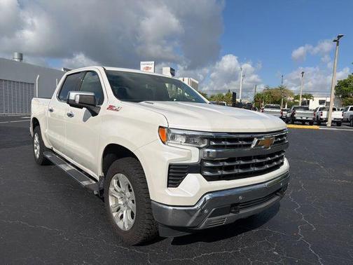 Iridescent Pearl Tricoat 2024 Chevrolet Silverado 1500 LTZ