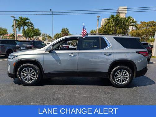 Sterling Gray Metallic 2023 Chevrolet Traverse LT Cloth