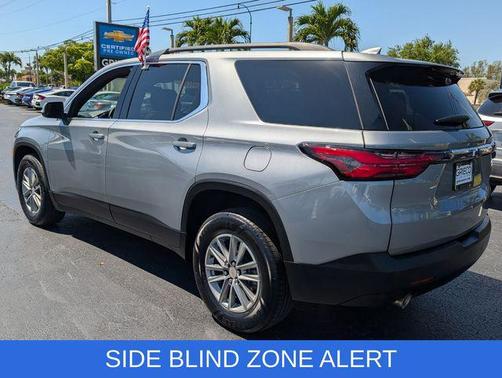 Sterling Gray Metallic 2023 Chevrolet Traverse LT Cloth