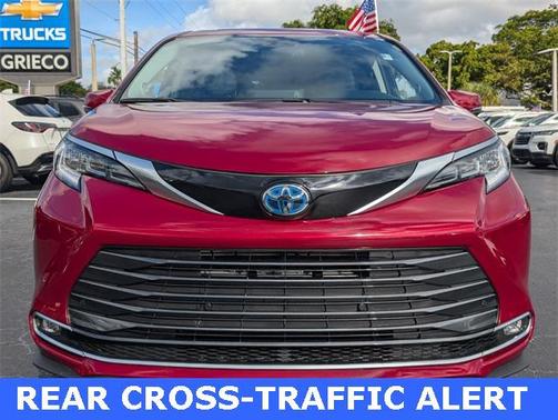 2024 Toyota Sienna Limited