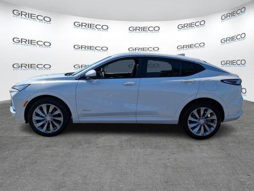 White Frost Tricoat 2025 Buick Envista Avenir FWD