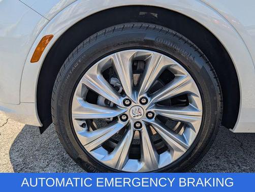 White Frost Tricoat 2025 Buick Envista Avenir FWD