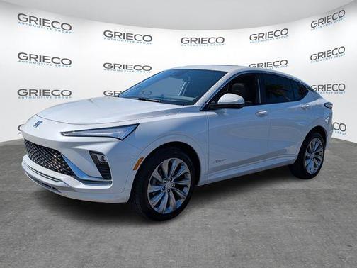 White Frost Tricoat 2025 Buick Envista Avenir FWD