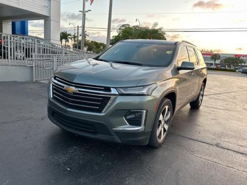 2022 Chevrolet Traverse LT Leather