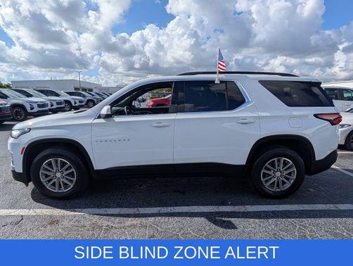 Summit White 2023 Chevrolet Traverse LT Cloth