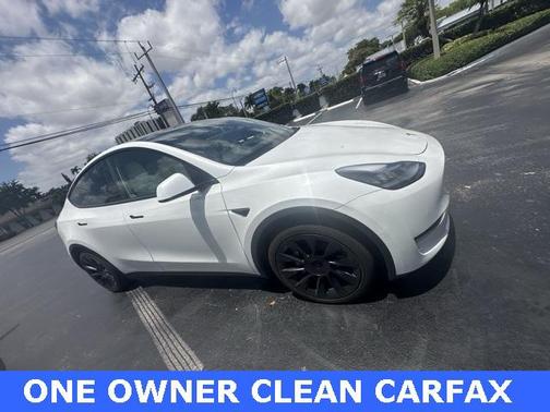 2022 Tesla Model Y Long Range Dual Motor All-Wheel Drive
