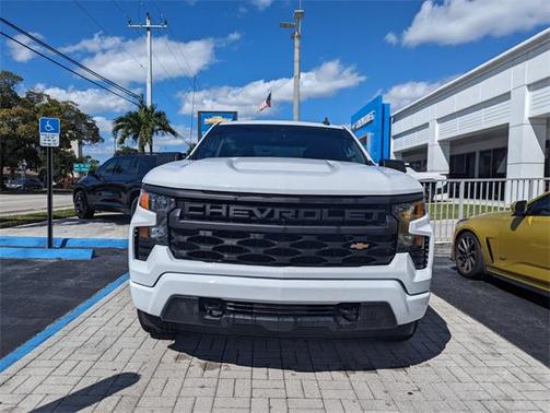 2022 Chevrolet Silverado 1500 Custom