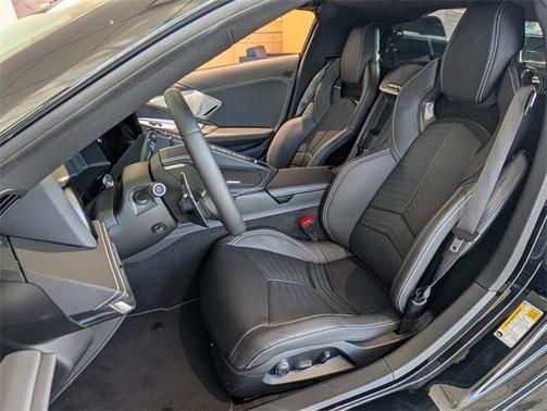 2025 Chevrolet Corvette Stingray w/2LT