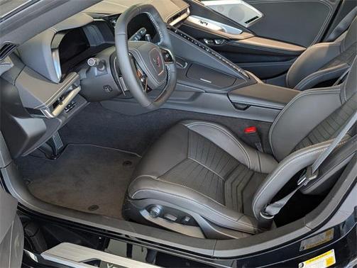 2025 Chevrolet Corvette Stingray w/2LT