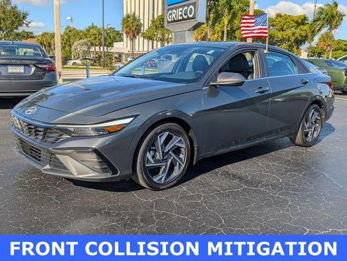 2025 Hyundai ELANTRA Limited