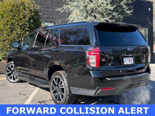 2023 Chevrolet Suburban RST