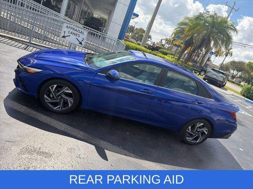 2024 Hyundai ELANTRA Limited