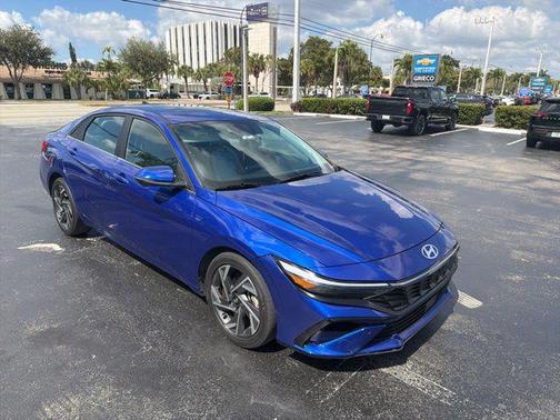 2024 Hyundai ELANTRA Limited