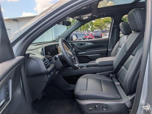 Sterling Gray Metallic 2026 Chevrolet Traverse LT