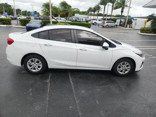 2019 Chevrolet Cruze LS