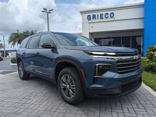 2025 Chevrolet Traverse LT