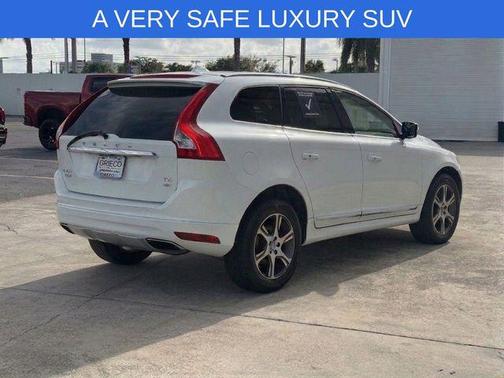 Crystal White Pearl 2014 Volvo XC60 T6 R-Design