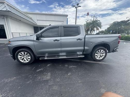 2022 Chevrolet Silverado 1500 Custom