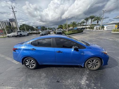 2023 Nissan Versa 1.6 S
