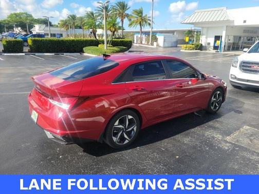 2022 Hyundai ELANTRA Limited