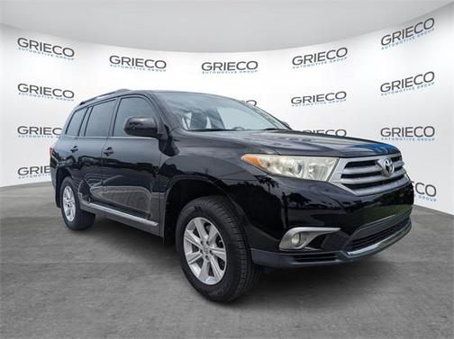 2013 Toyota Highlander SE
