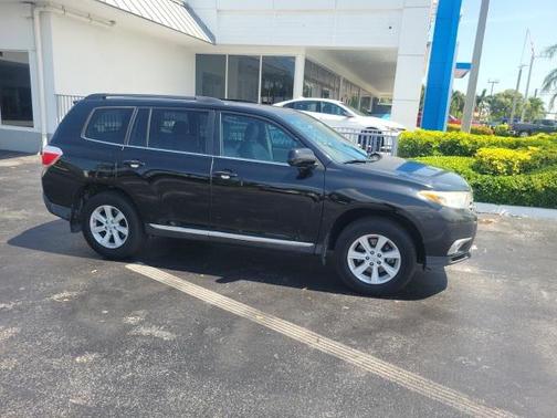 2013 Toyota Highlander SE