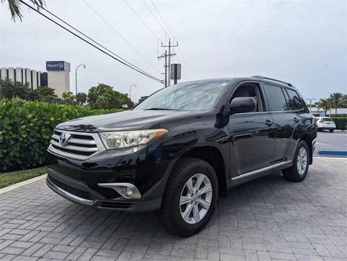 2013 Toyota Highlander SE