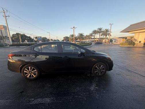 2021 Nissan Versa 1.6 SV
