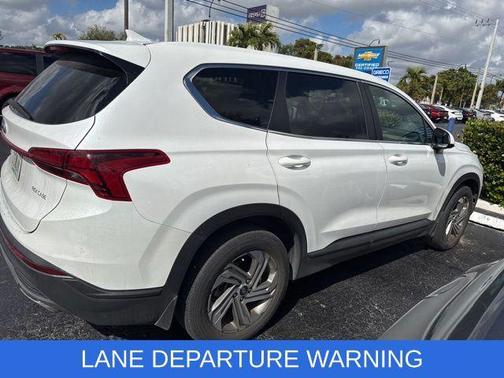 2022 Hyundai SANTA FE SE